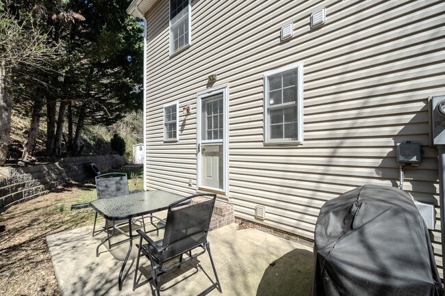 Building Photo - 474 Diana Ct