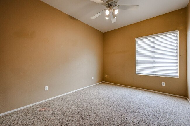 Building Photo - Charming 4BD, 2BA home in Chandler!