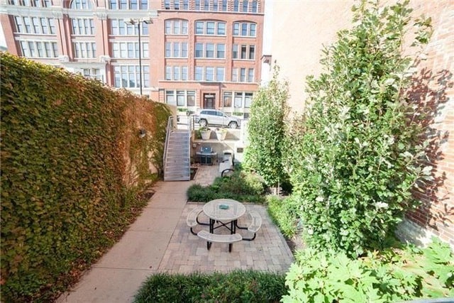 Building Photo - 609 Central St