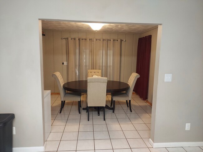 Building Photo - 8826 Minnow Creek Dr