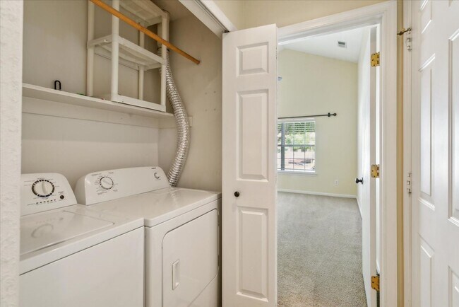 Building Photo - 38 Angelia Way