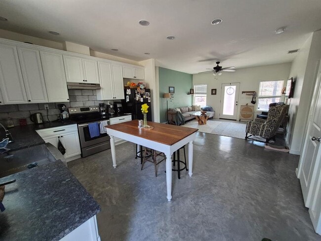 Building Photo - 107 Honopu Dr