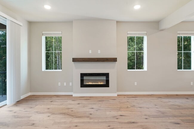 Building Photo - NEW Bothell Townhome | 4 Bedroom | $3750