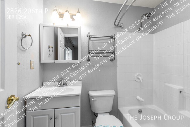 Building Photo - 2826 206th Pl SW