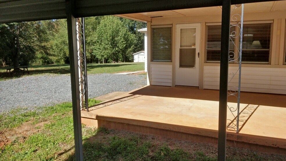 Building Photo - 11727 Harrisburg Rd