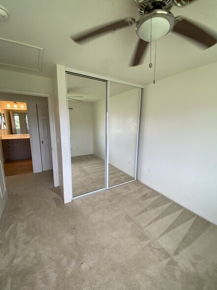 Building Photo - 50 Kihalani St