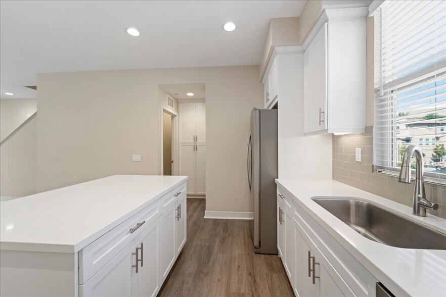 Building Photo - 4358 St Cloud Way