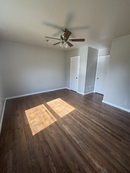 Building Photo - 206 E Belknap St