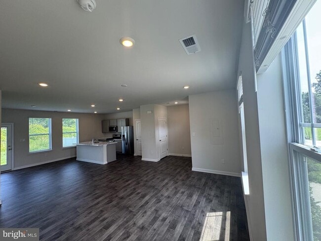 Building Photo - 95 Filbert Dr