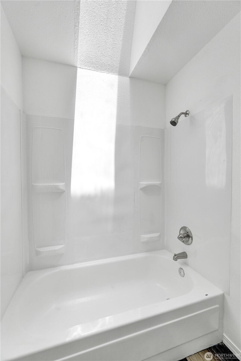 Bath - 218 Ellingson Dr