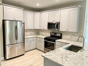 Building Photo - 66 Scarlet Woods Ct