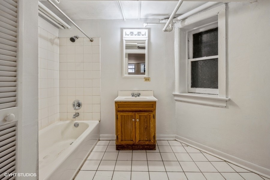 Building Photo - 1200 W Addison St