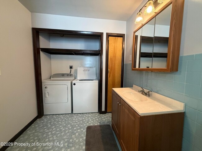 Building Photo - 15 Glenn Ave