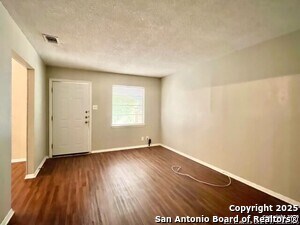 Building Photo - 311 E San Antonio Ave