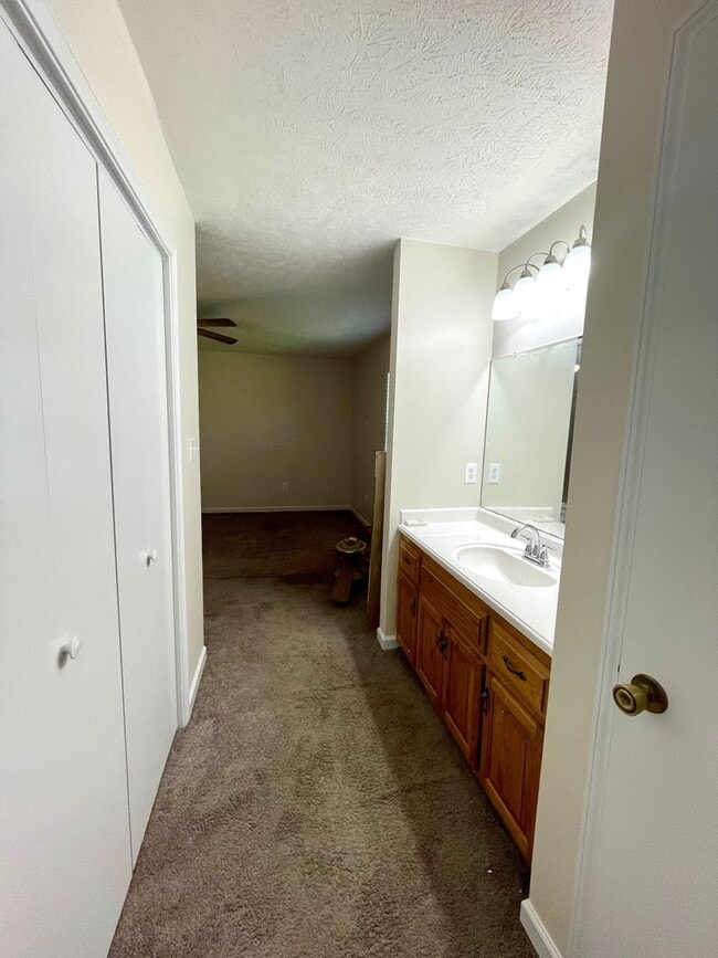 Building Photo - *Reduced Rent* Home Sweet Home