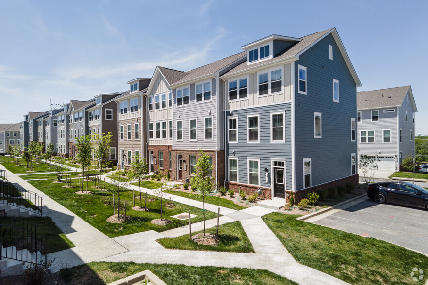 Building Photo - Collection at Scotland Heights