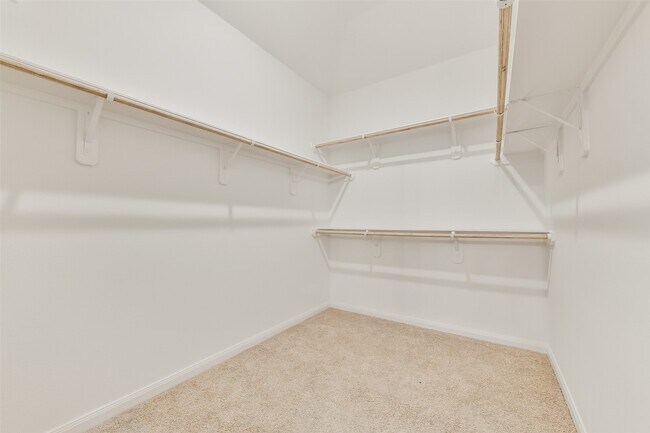 Building Photo - 3914 Sugardale St