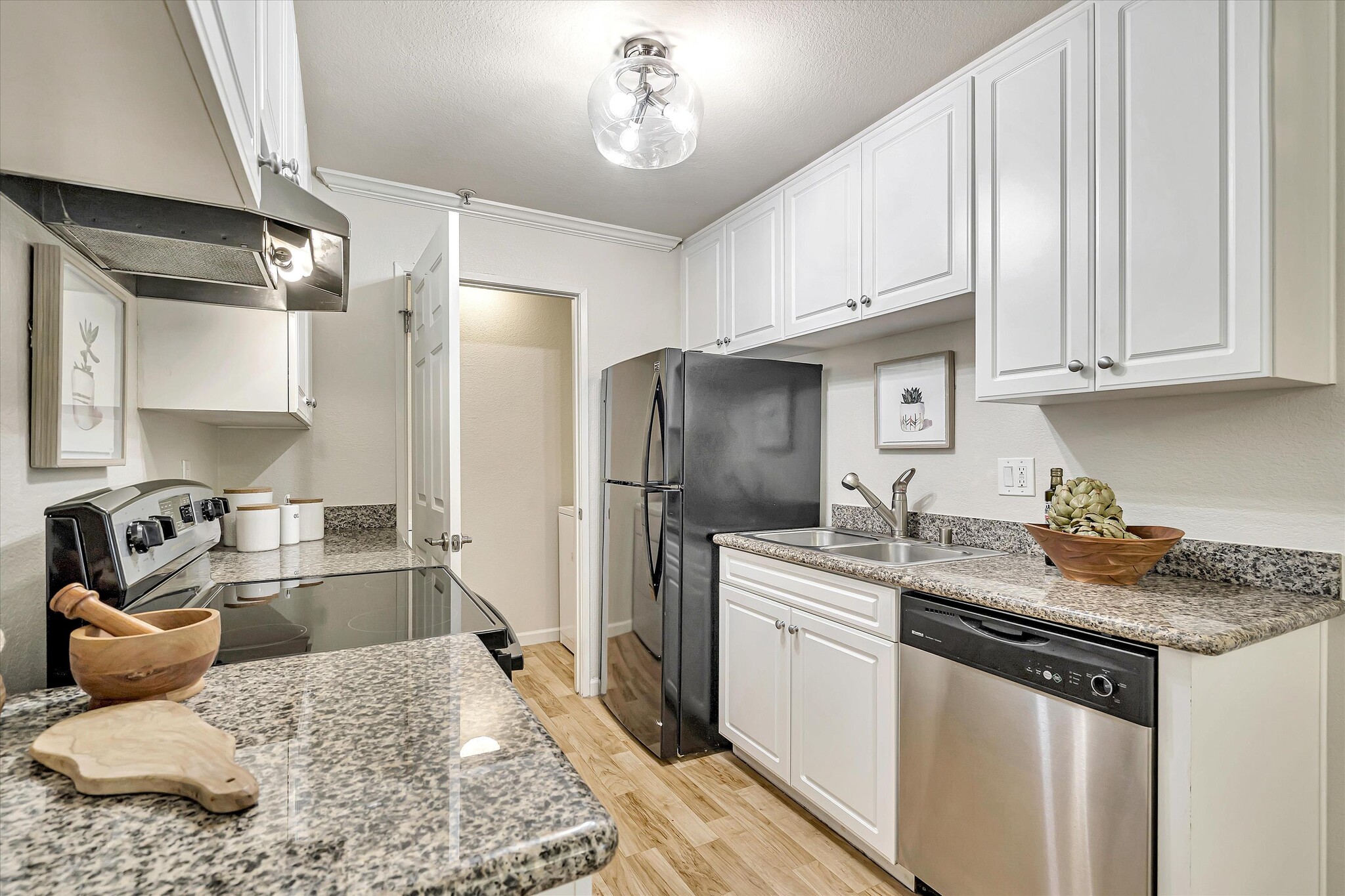 Building Photo - 440 Bollinger Canyon Ln