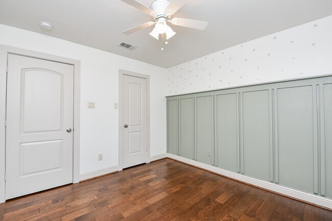 Building Photo - 5815 Dryad Dr