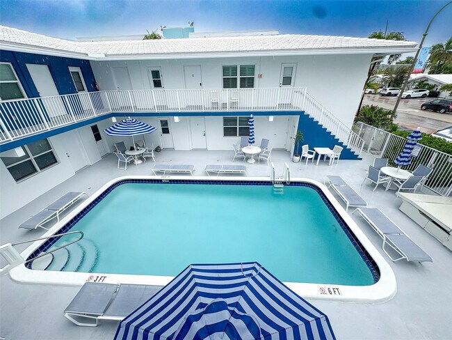 Building Photo - 4541 N Ocean Dr