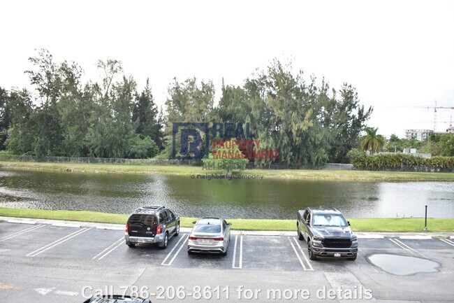 Building Photo - Modern Charm: Newly Renovated 2 Bed 2 Bath...