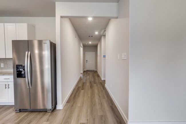 Building Photo - 1318 Cascade Hls Dr