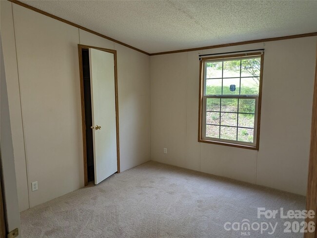 Building Photo - 338 Weathers Creek Rd