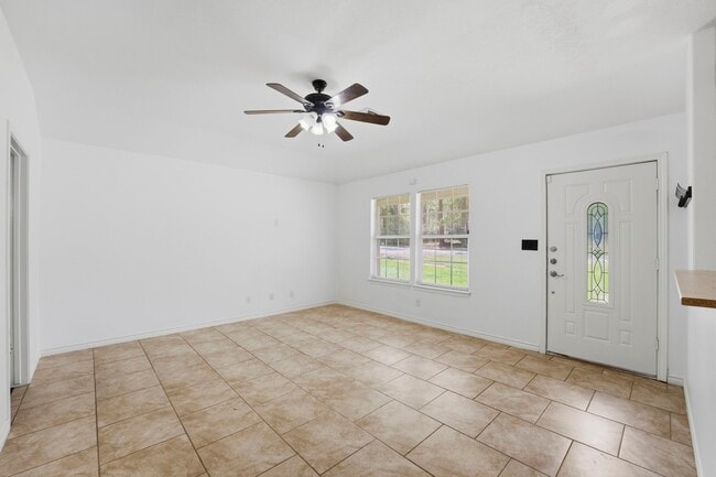 Building Photo - 12322 Royal Lake Dr