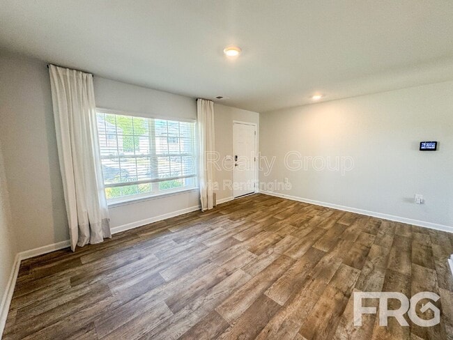 Building Photo - 1313 Riverstone Dr