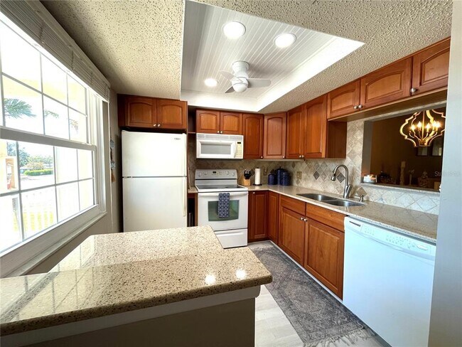 Building Photo - 920 Virginia St