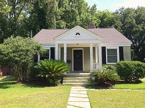 Building Photo - Spacious 3 Bedroom House in Byrnes Down!