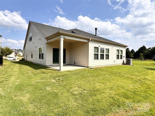 Building Photo - 12441 Stoneybrook Pky