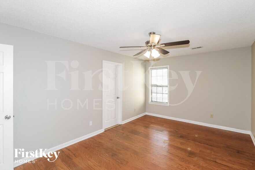 Building Photo - 4925 Water Fowl Ln