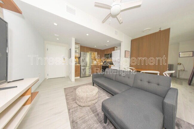 Building Photo - 820 Ocean Dr