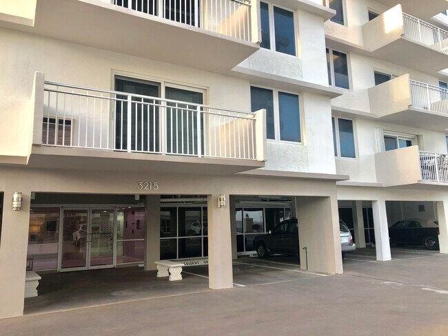 Building Photo - 3215 S Ocean Blvd