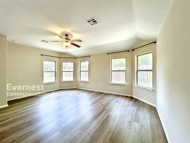 Building Photo - 5604 Bonneville Bend