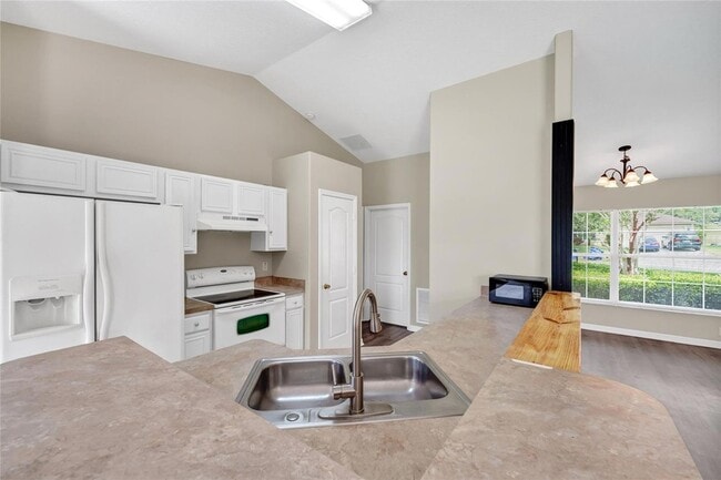Building Photo - 514 Lake Sumner Dr