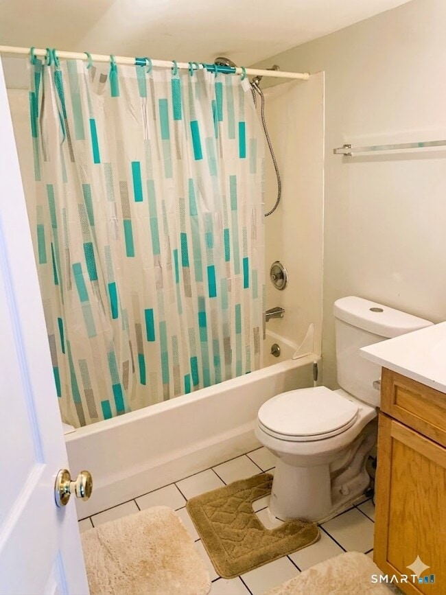 Building Photo - 15 Coral Dr