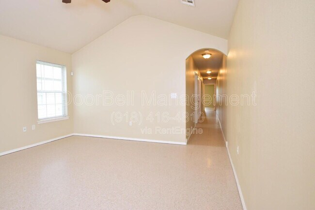 Building Photo - 6025 S Madison Pl