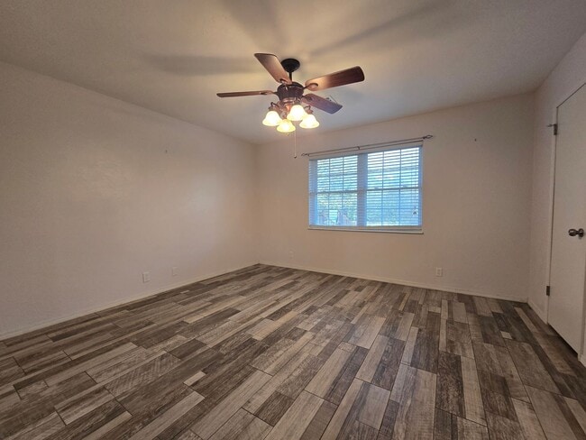 Building Photo - 4 bedroom 2 bath home in Seminole!