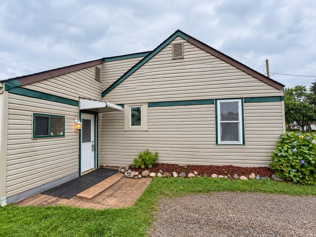 Building Photo - 6030 Cotter Ave