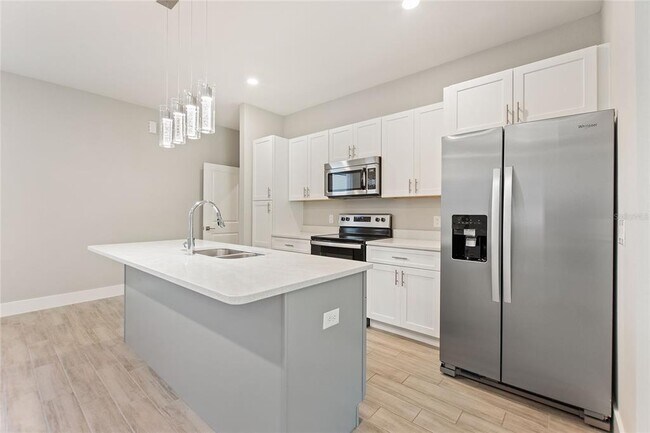 Building Photo - 337 Hibiscus Dr