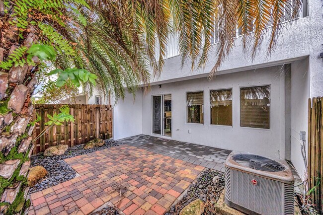 Building Photo - 17624 SW 149th Pl