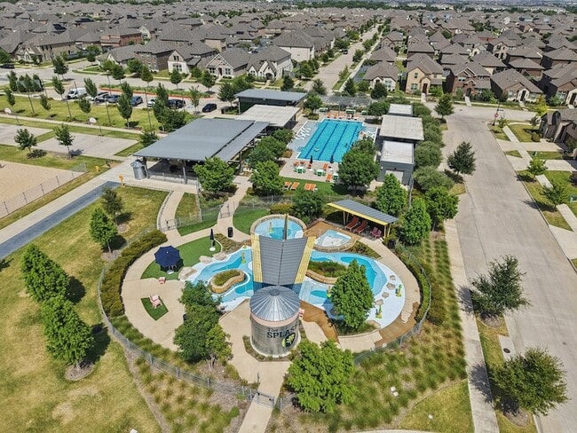 Building Photo - 847 Longbranch Way