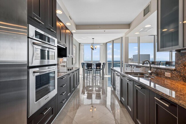 Building Photo - 801 Briny Ave