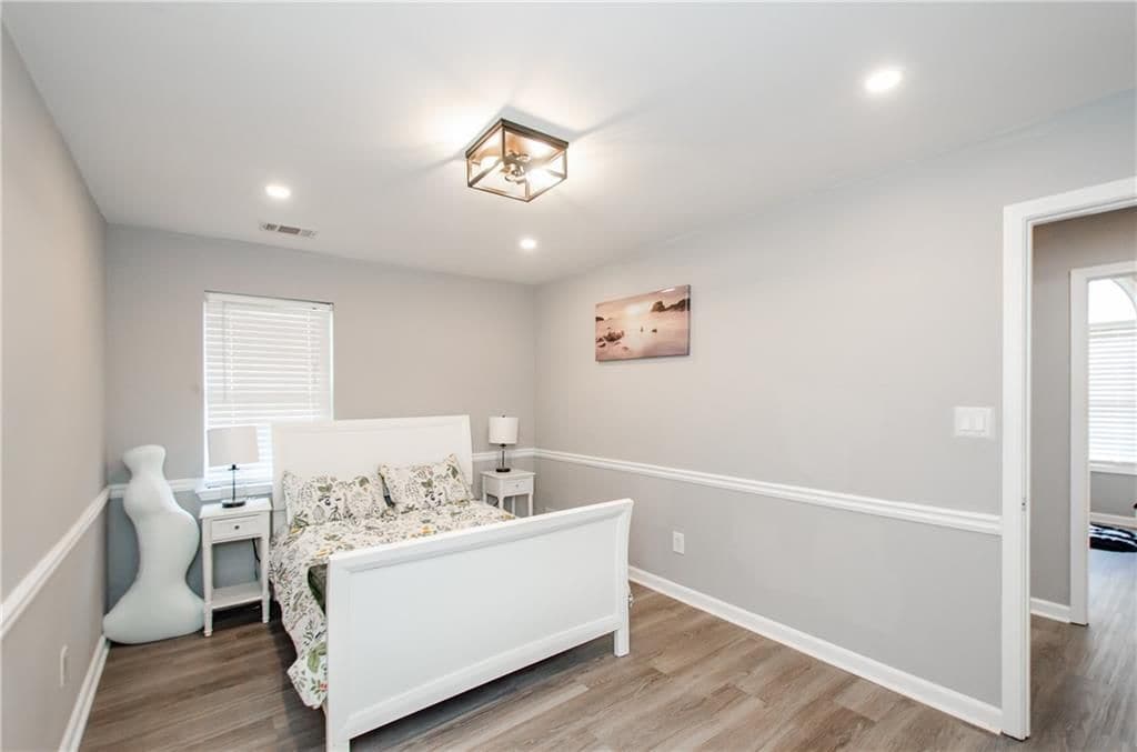 Building Photo - 238 Knob Hill Dr