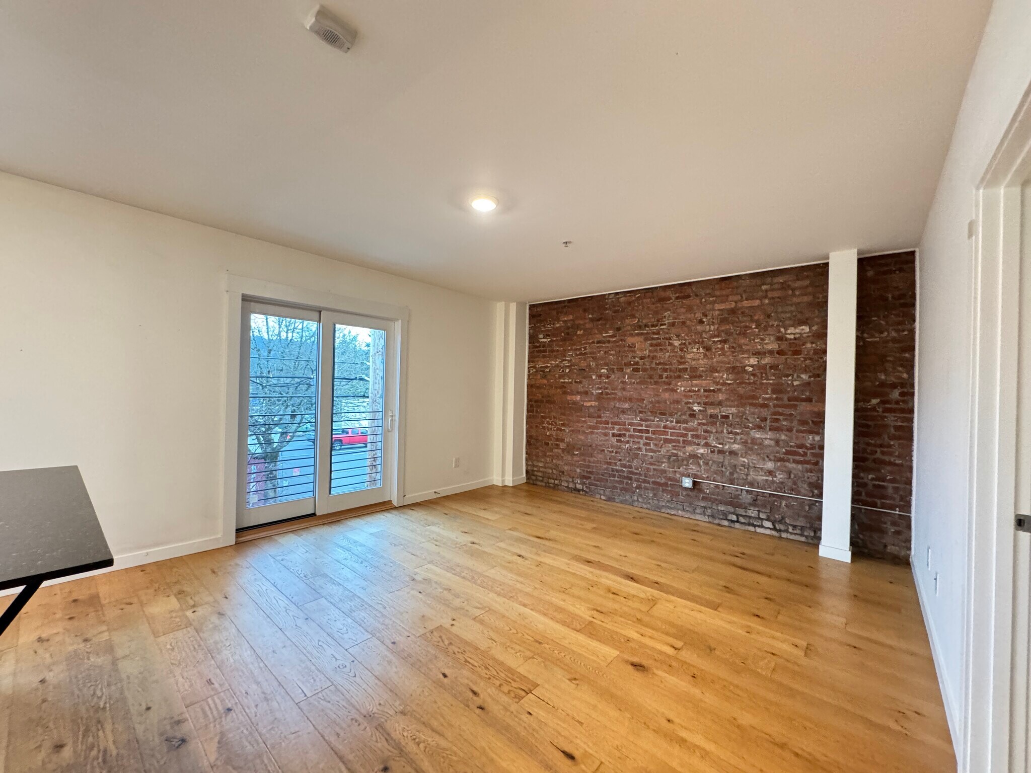 Building Photo - 8803 N Lombard St