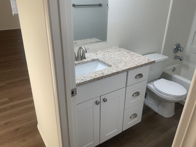 Building Photo - 10428 Pamplona St NW