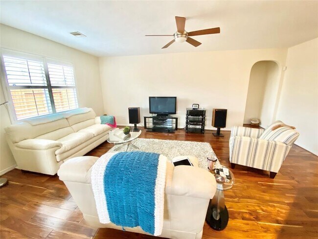 Building Photo - 17518 Stamford Oaks Dr
