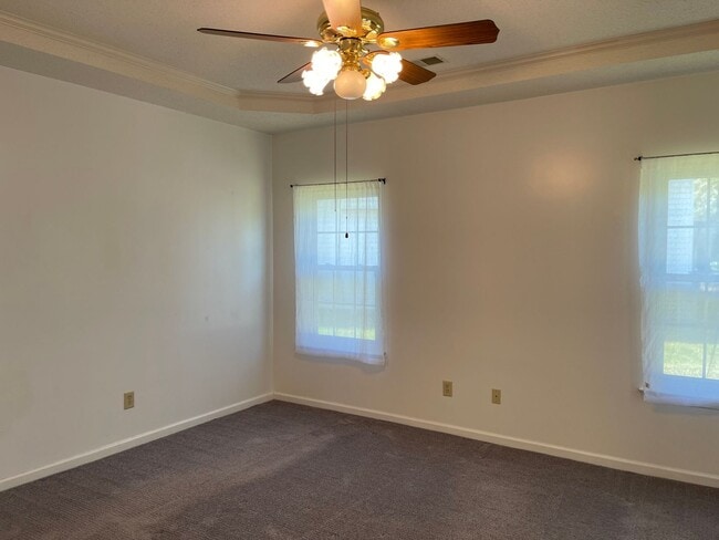 Building Photo - Beautiful 4-Bedroom Ranch in Courthouse Es...